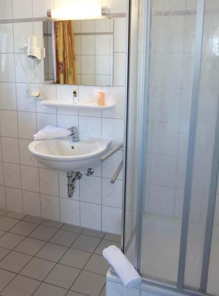 Hotel Wetterau - Self-Check-In Wolfersheim Exterior photo