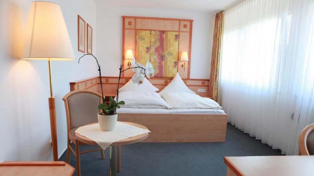 Hotel Wetterau - Self-Check-In Wolfersheim Exterior photo