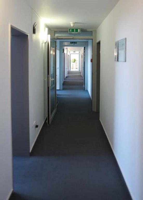 Hotel Wetterau - Self-Check-In Wolfersheim Exterior photo